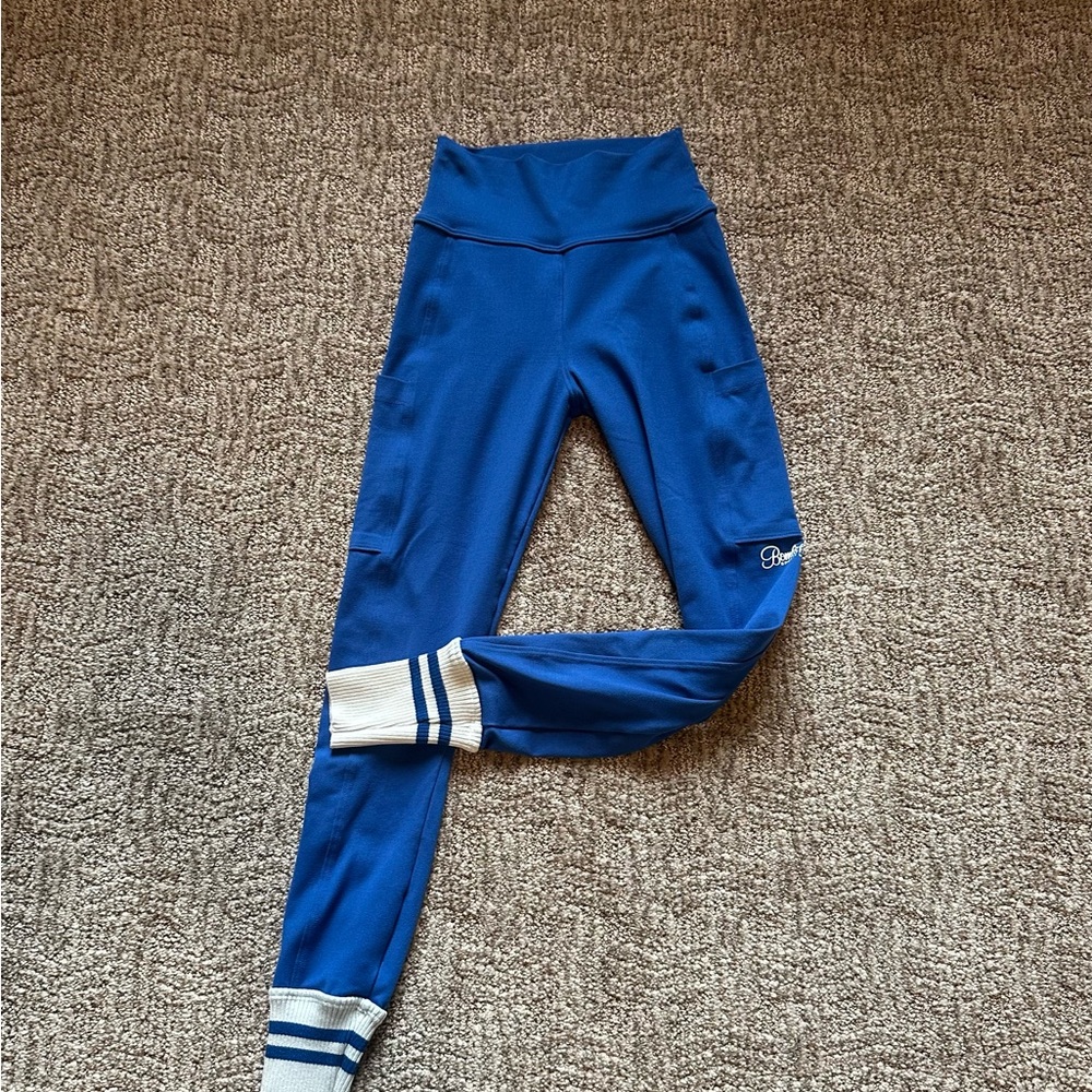 Bombshell Sportswear Leggings with Pockets and White Accents